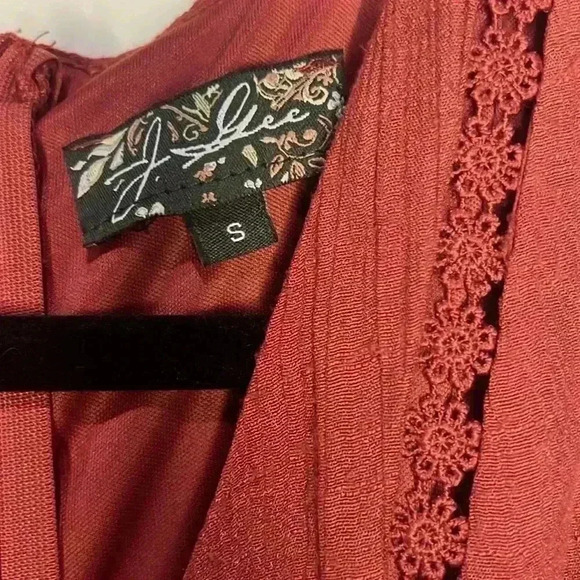 J GLEE Sleeveless Midi Dress - Picture 5 of 7